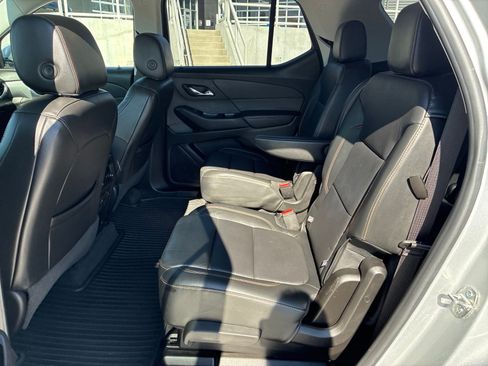 Used 2019 Chevrolet Traverse RS AWD/4WD image 16