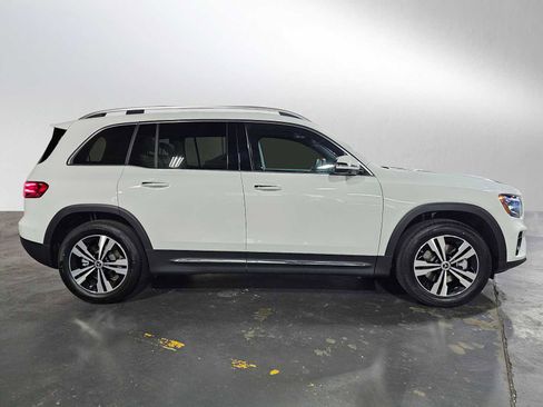 New 2026 Mercedes-Benz GLB 250 4MATIC image 2