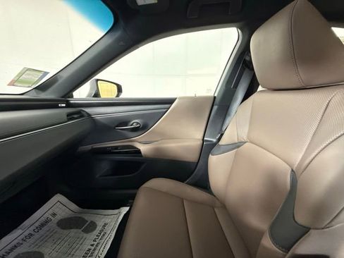 New 2025 Lexus ES 350 w/ Premium Package image 19