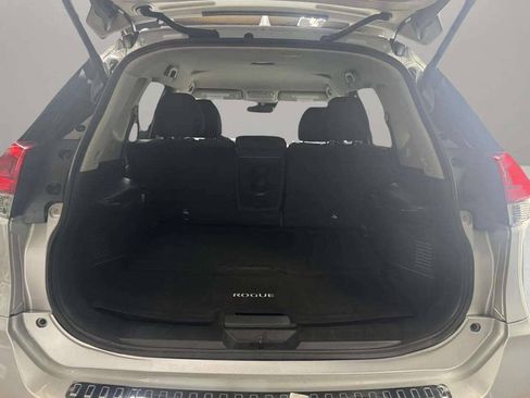 Used 2019 Nissan Rogue SV AWD/4WD image 9
