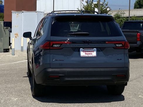 Certified 2024 Toyota Grand Highlander XLE image 43