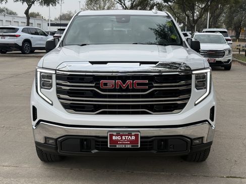 Used 2026 GMC Sierra 1500 SLT image 8