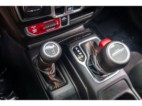 Used 2021 Jeep Gladiator Mojave w/ Cold Weather Group AWD/4WD image 25