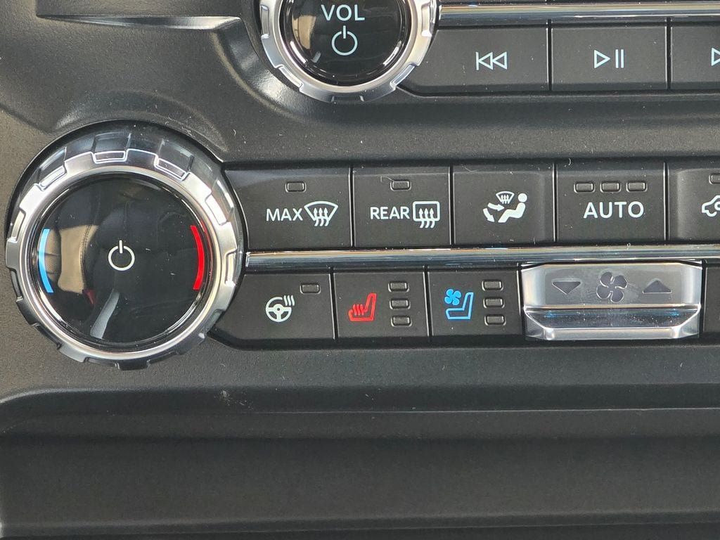 New 2026 Ford F350 Platinum AWD/4WD image 16