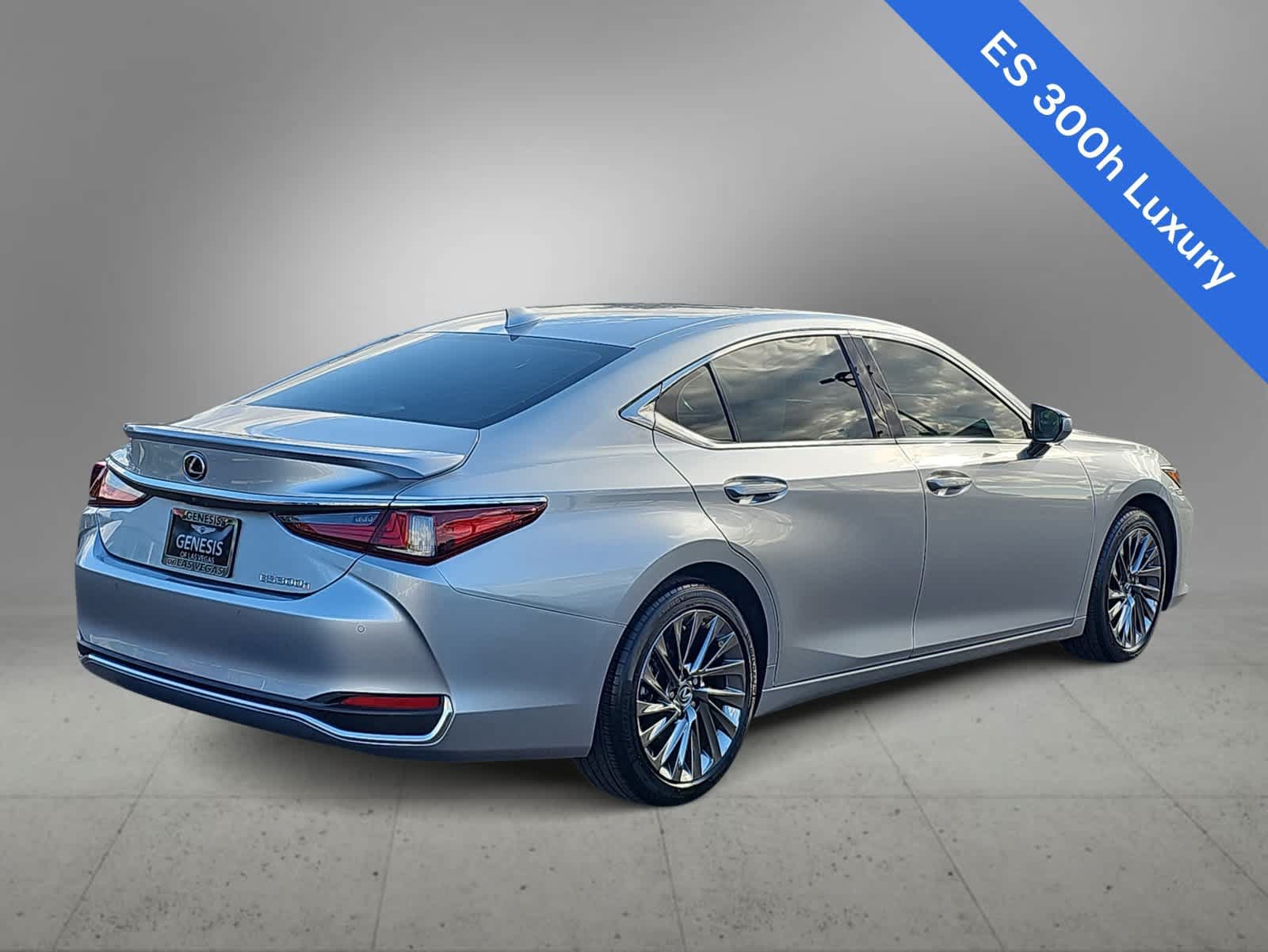 Used 2024 Lexus ES 300h w/ Accessory Package (Z1) FWD image 8