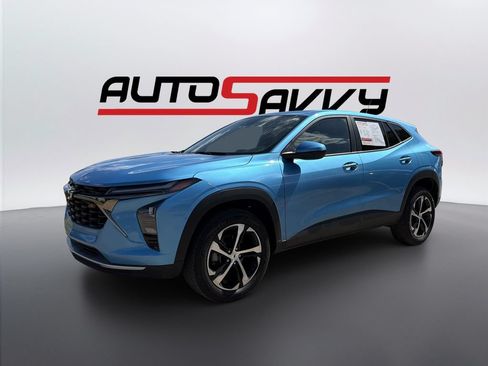 Used 2025 Chevrolet Trax RS w/ Driver Confidence Package FWD image 1