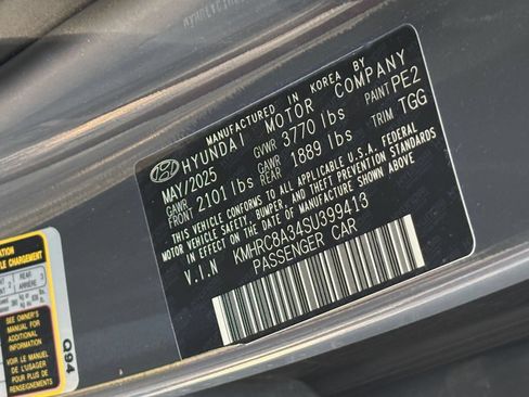 Used 2025 Hyundai Venue SEL FWD image 28