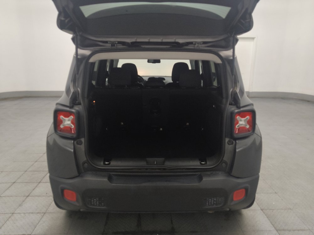 Used 2018 Jeep Renegade Latitude w/ Popular Equipment Group FWD image 29