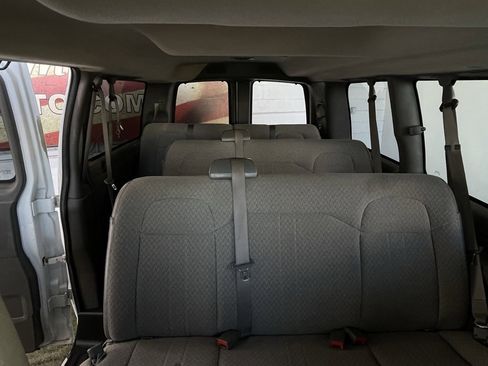 Used 2017 Chevrolet Express 2500 LS image 18