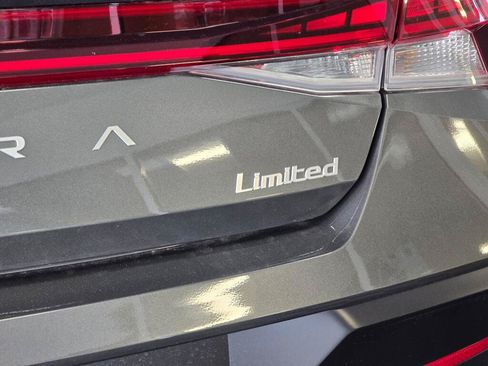 New 2026 Hyundai Elantra Limited FWD image 13