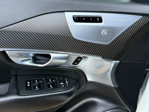 Used 2017 Volvo XC90 T8 R-Design w/ Vision Package image 15