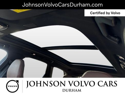 Certified 2022 Volvo XC60 B6 Inscription w/ Climate Package image 11