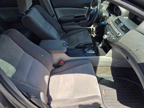 Used 2010 Honda Accord LX image 12
