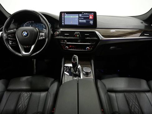Used 2023 BMW 530i xDrive w/ Convenience Package AWD/4WD image 11
