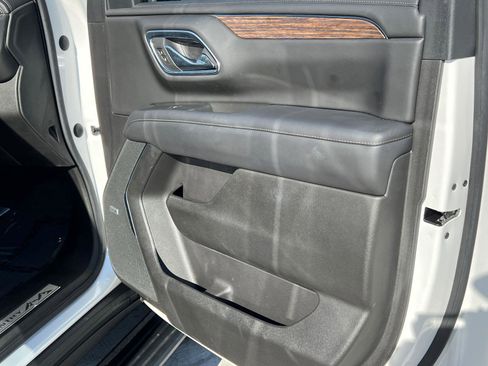 Used 2021 Chevrolet Tahoe High Country image 14