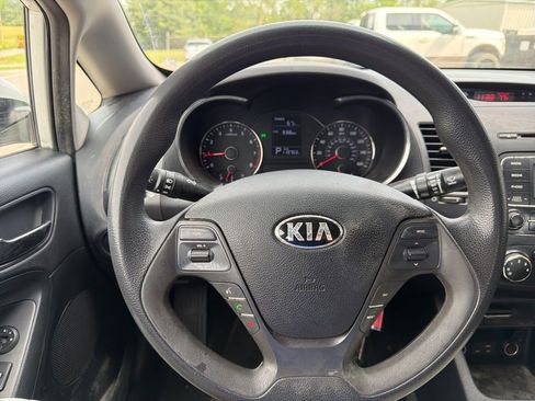 Used 2016 Kia Forte LX FWD image 12