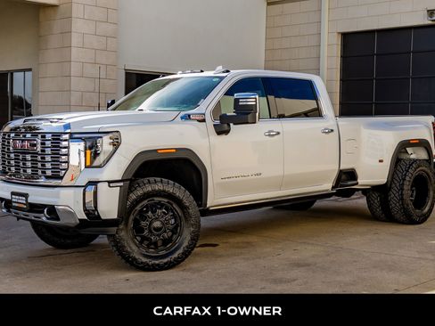 Used 2025 GMC Sierra 3500 Denali w/ Denali Reserve Package image 5