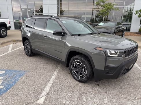 New 2026 Jeep Cherokee Limited AWD/4WD image 39
