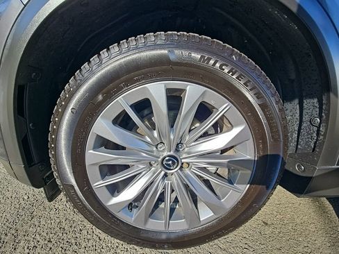 Certified 2024 MAZDA CX-90 3.3 Turbo w/ Preferred Plus image 17