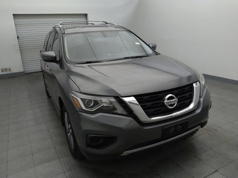 Used 2019 Nissan Pathfinder S FWD image 14