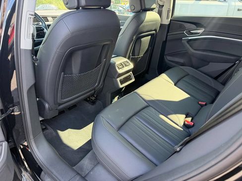 Used 2022 Audi e-tron Premium w/ Towing Package AWD/4WD image 22