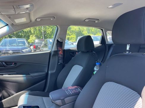Used 2021 Hyundai Kona SE AWD/4WD image 9