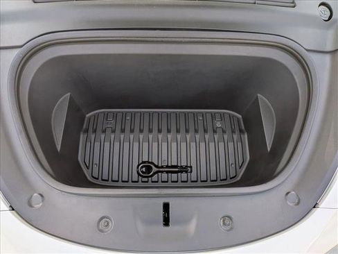 Used 2022 Tesla Model Y Performance image 24