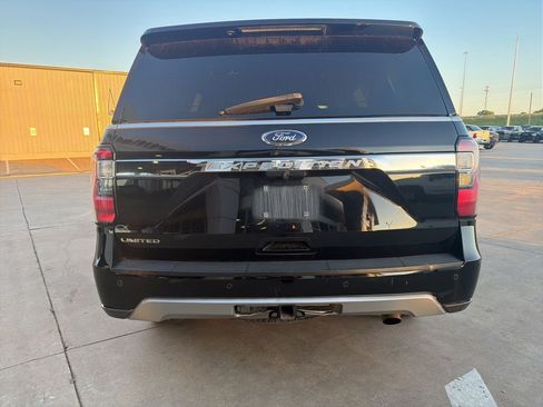 Used 2018 Ford Expedition Limited w/ Equipment Group 302A AWD/4WD image 4