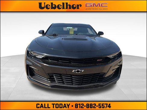 Used 2019 Chevrolet Camaro SS RWD image 3