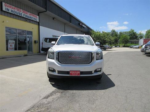 Used 2016 GMC Yukon Denali w/ Open Road Package AWD/4WD image 40