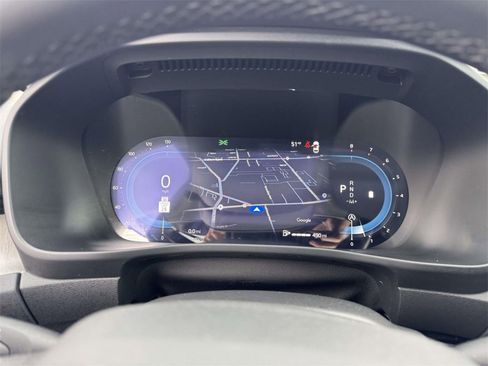 Certified 2025 Volvo XC40 B5 Plus image 23