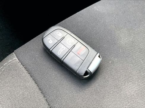 Used 2021 Dodge Challenger R/T Scat Pack RWD image 18