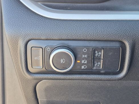 Used 2023 Ford Explorer XLT w/ Equipment Group 202A image 36