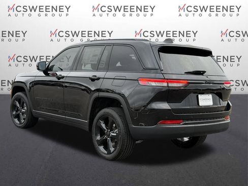 New 2025 Jeep Grand Cherokee Altitude image 3