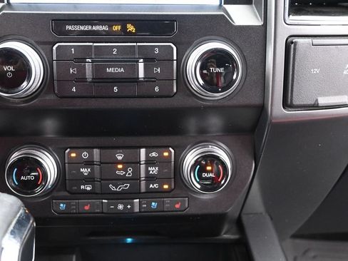 Used 2019 Ford F150 Lariat w/ Equipment Group 502A Luxury AWD/4WD image 13