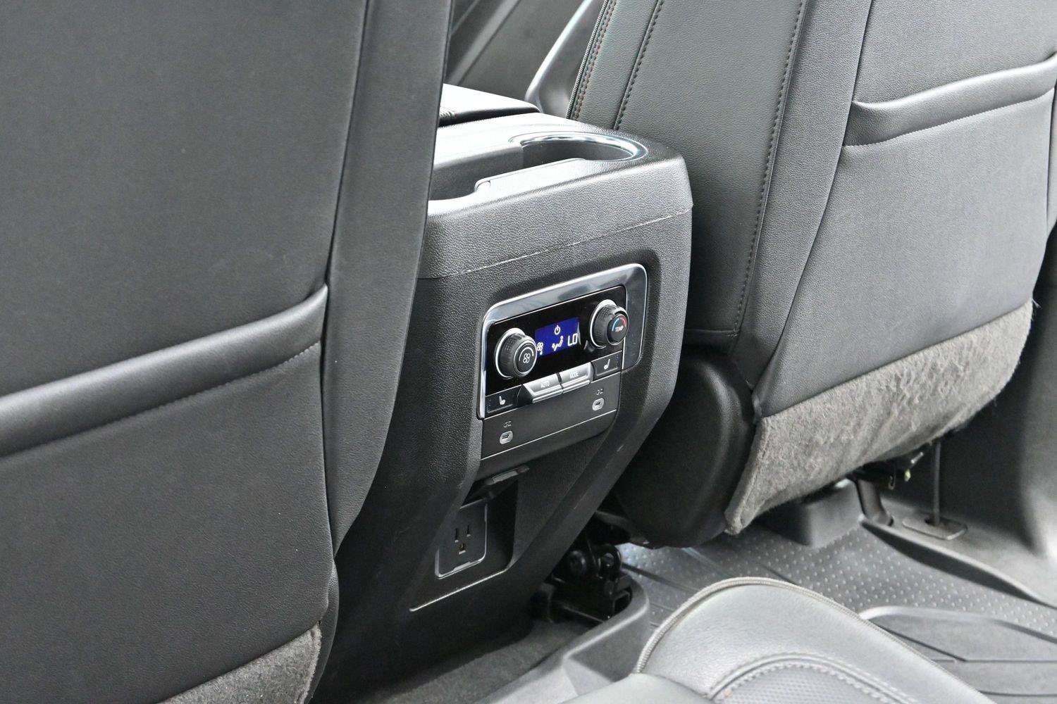 Used 2024 Chevrolet Tahoe RST w/ Luxury Package AWD/4WD image 34