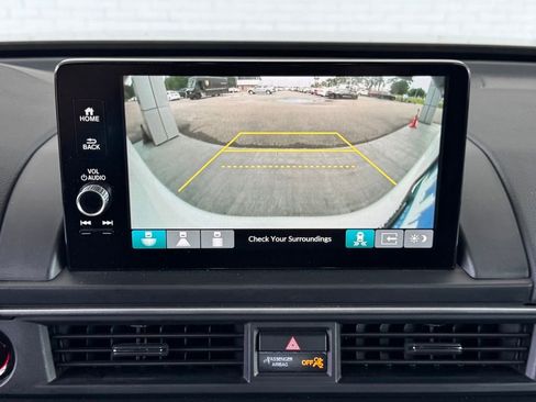 Used 2025 Honda Pilot EX-L image 35