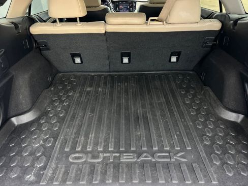 Used 2021 Subaru Outback Limited image 17