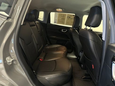 Used 2022 Jeep Compass Trailhawk w/ Trailhawk Convenience Group AWD/4WD image 48