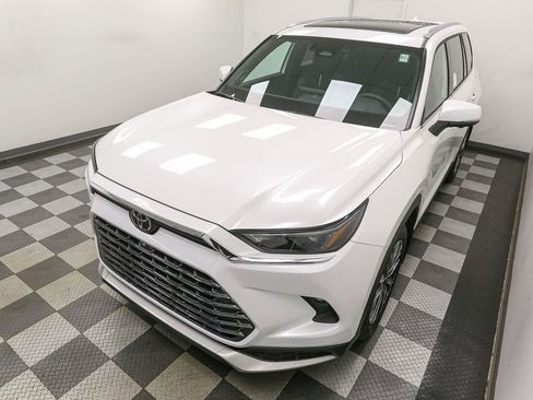 New 2026 Toyota Grand Highlander AWD Hybrid image 6