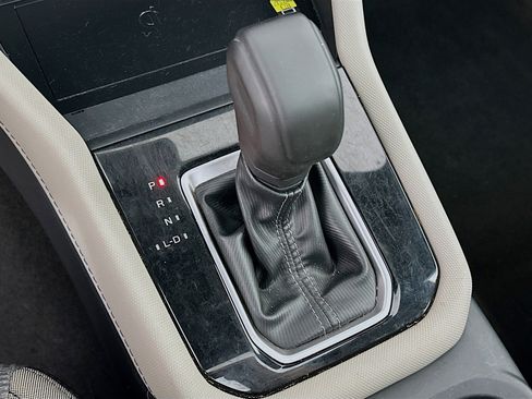 Used 2025 Subaru Forester Premium image 24