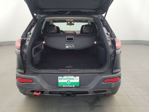 Used 2014 Jeep Cherokee Trailhawk w/ Comfort/Convenience Group AWD/4WD image 29