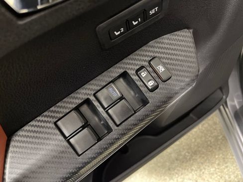 Used 2015 Toyota RAV4 Limited w/ Technology Package FWD image 18
