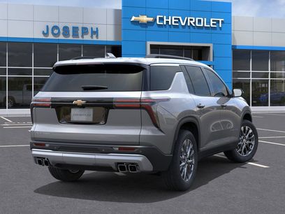 New 2026 Chevrolet Traverse LT w/ Sun and Wheel Package