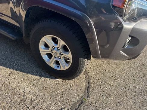 Used 2022 Toyota 4Runner SR5 Premium w/ Moonroof Package AWD/4WD image 3