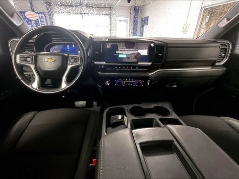 Used 2023 Chevrolet Silverado 1500 LT AWD/4WD image 21