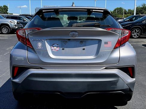 Used 2019 Toyota C-HR LE FWD image 5