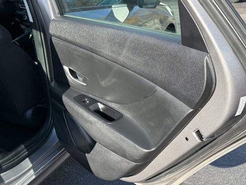 Certified 2023 Hyundai Elantra SEL image 24