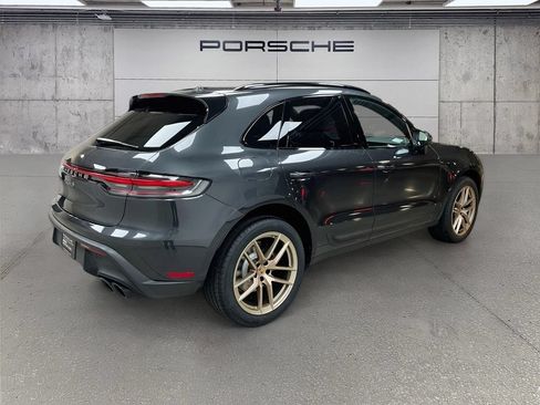 Certified 2023 Porsche Macan S AWD/4WD image 9