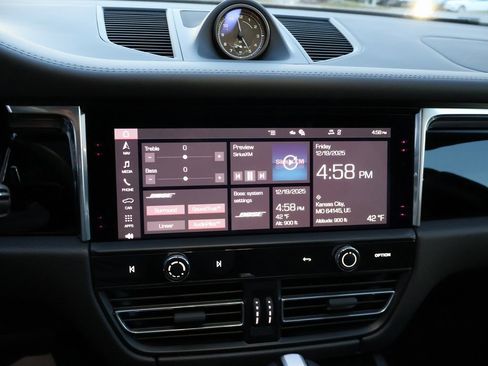 Used 2025 Porsche Macan S image 23